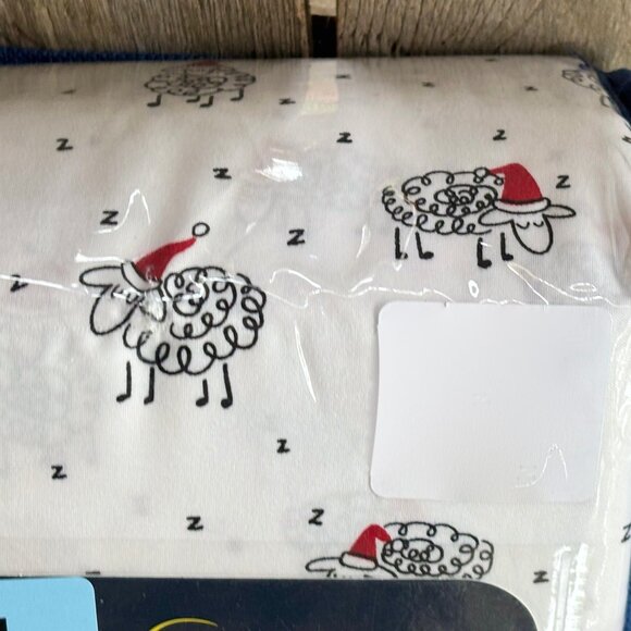 Serta Perfect Sleeper Christmas Santa Sheep FULL Size Sheet Set (2 extra PC's) - Picture 4 of 5